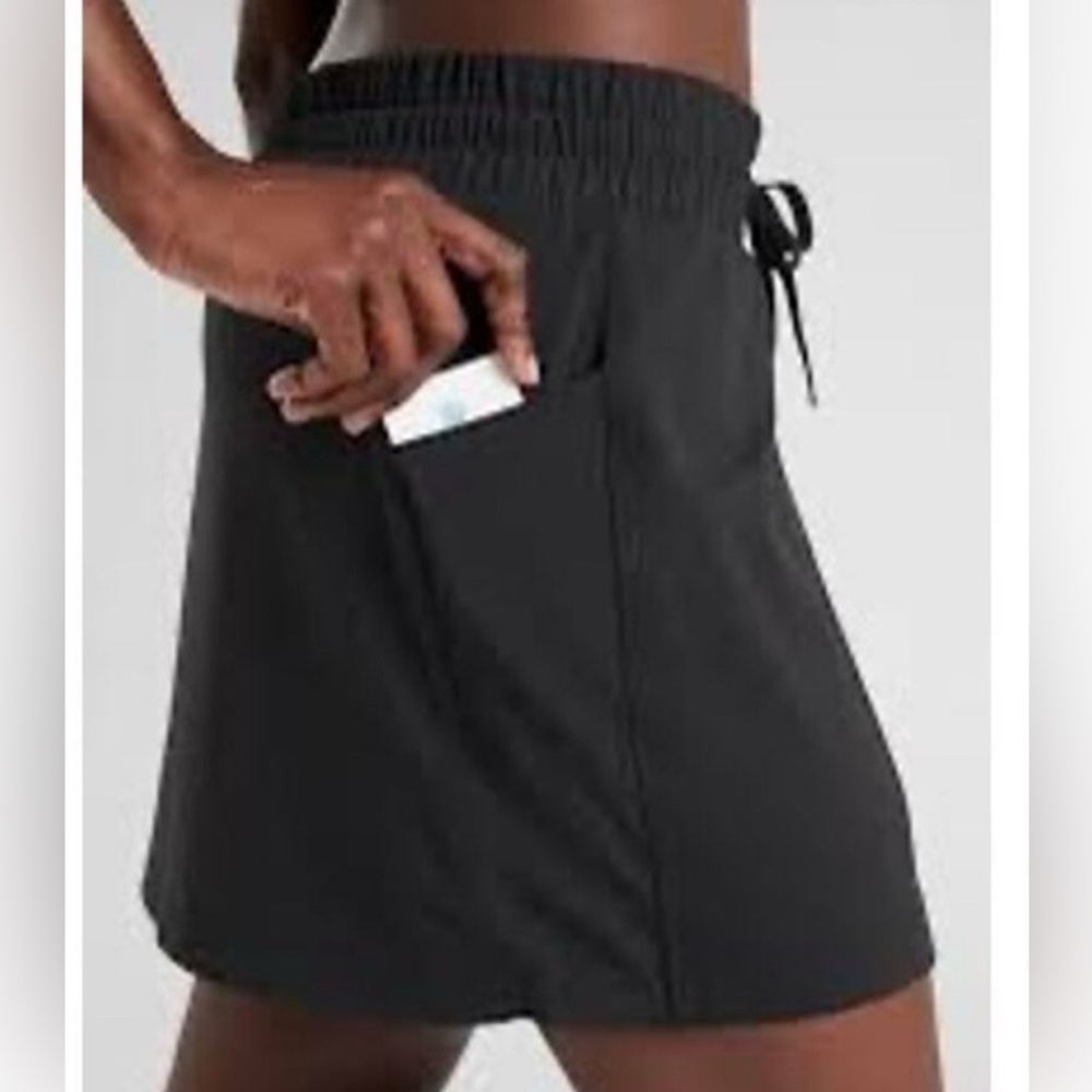 Athleta Excursion Hybrid Drawstring Black Skort S… - image 2